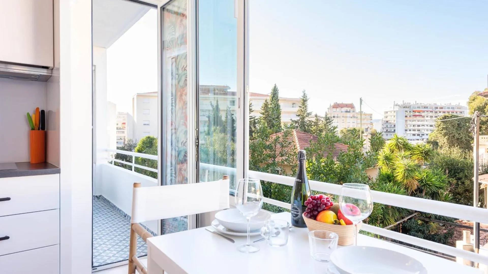 1-Br Apartment Quiet Area Near Cannes Center