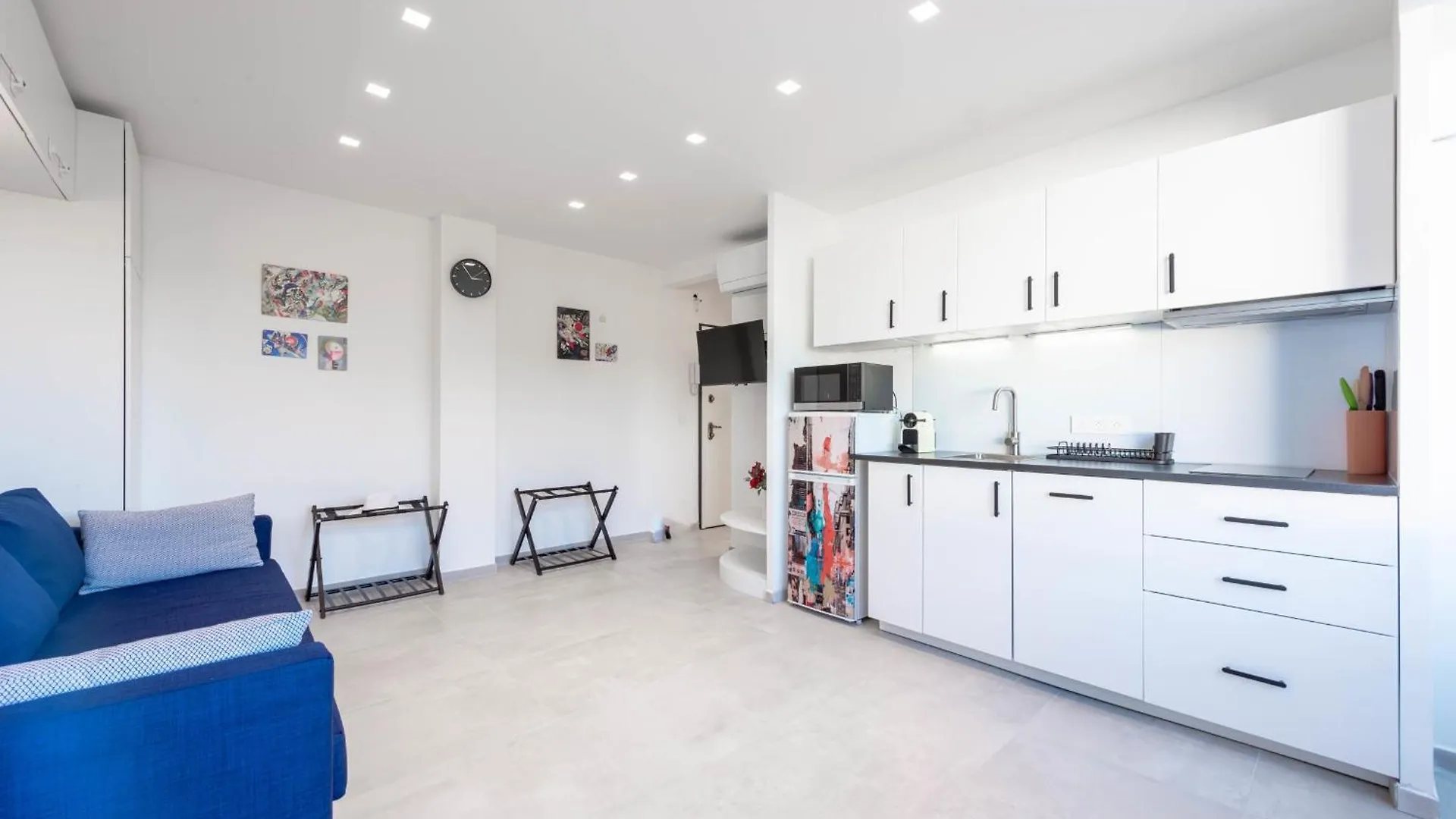 1-Br Apartment Quiet Area Near Cannes Center 0*,  France
