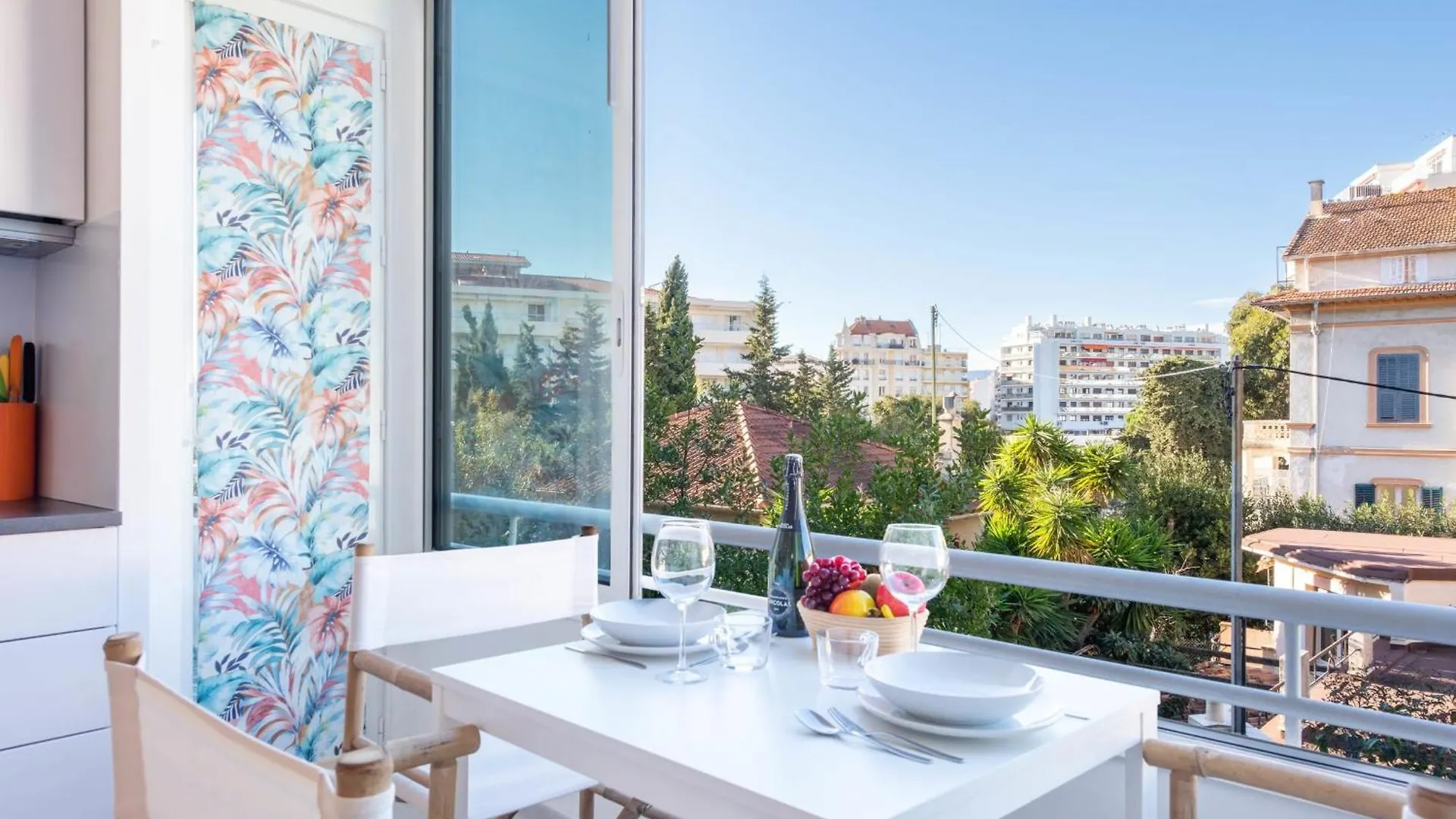 1-Br Apartment Quiet Area Near Cannes Center France